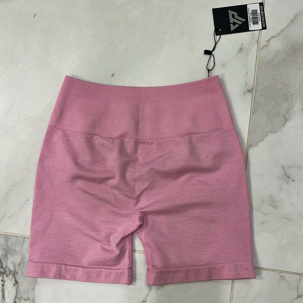 Keepthatpump scrunch shorts NWT